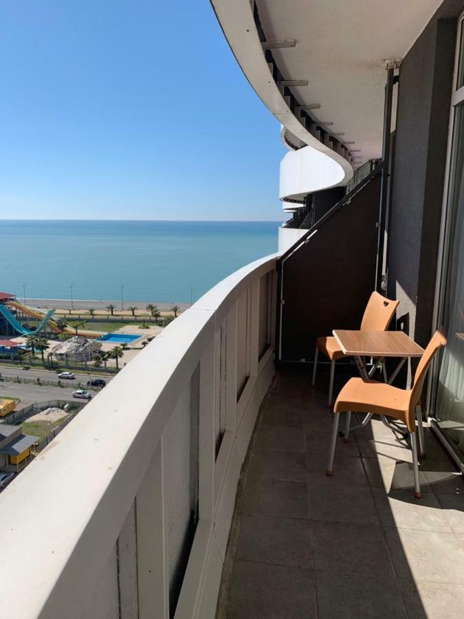 Orbi Residence Sea View バトゥーミ エクステリア 写真